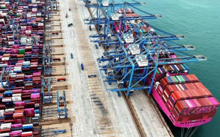 China accuses US of 'double standards' over tariff threat